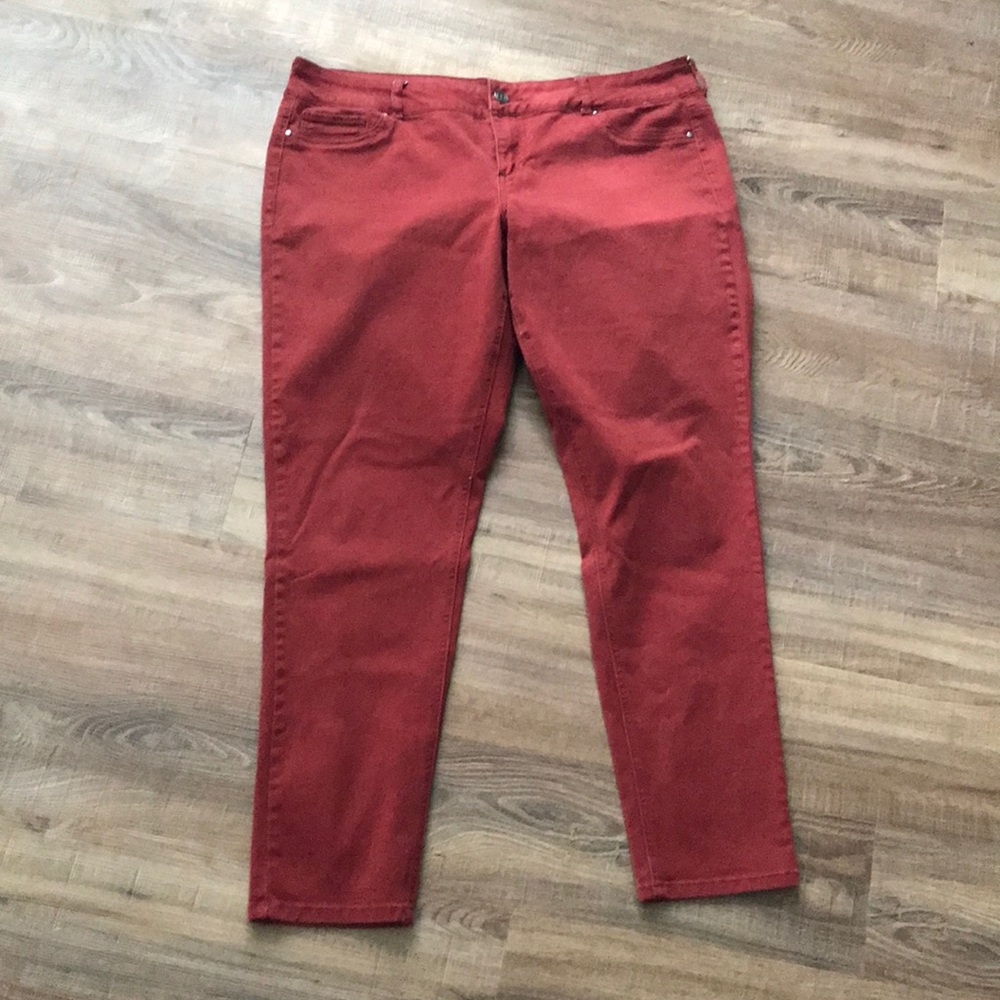 Red skinny jeans